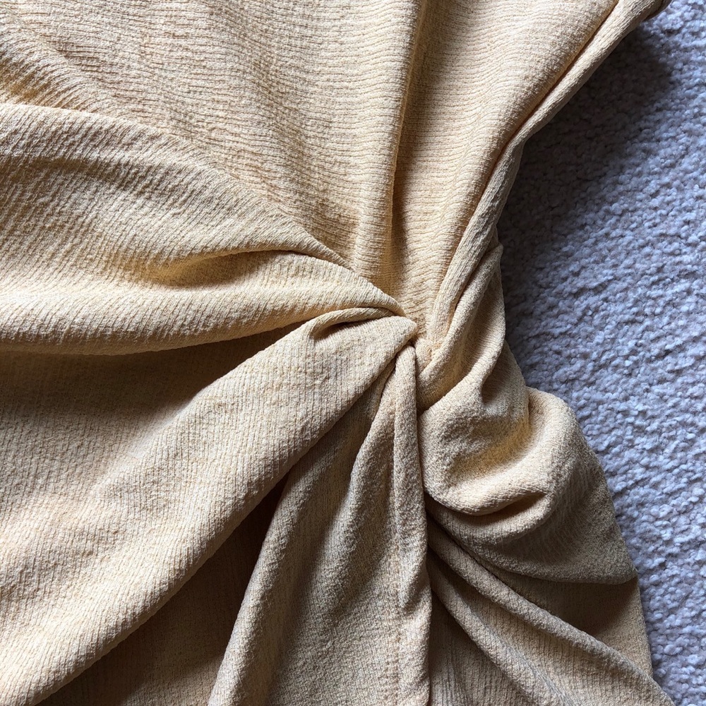 H&M Trend SLEEVELESS SCRUNCH STRETCH FITTED Wrap V Neck Yellow DRESS - Picture 5 of 12
